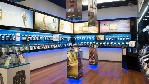 Дизайн POS-материалов для оформления фирменных магазинов Garmin Дизайн POS-материалов для оформления фирменных магазинов Garmin