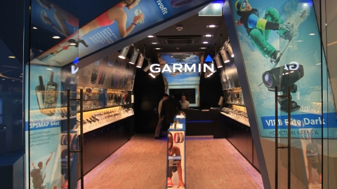 Дизайн POS-материалов для оформления фирменных магазинов Garmin Дизайн POS-материалов для оформления фирменных магазинов Garmin